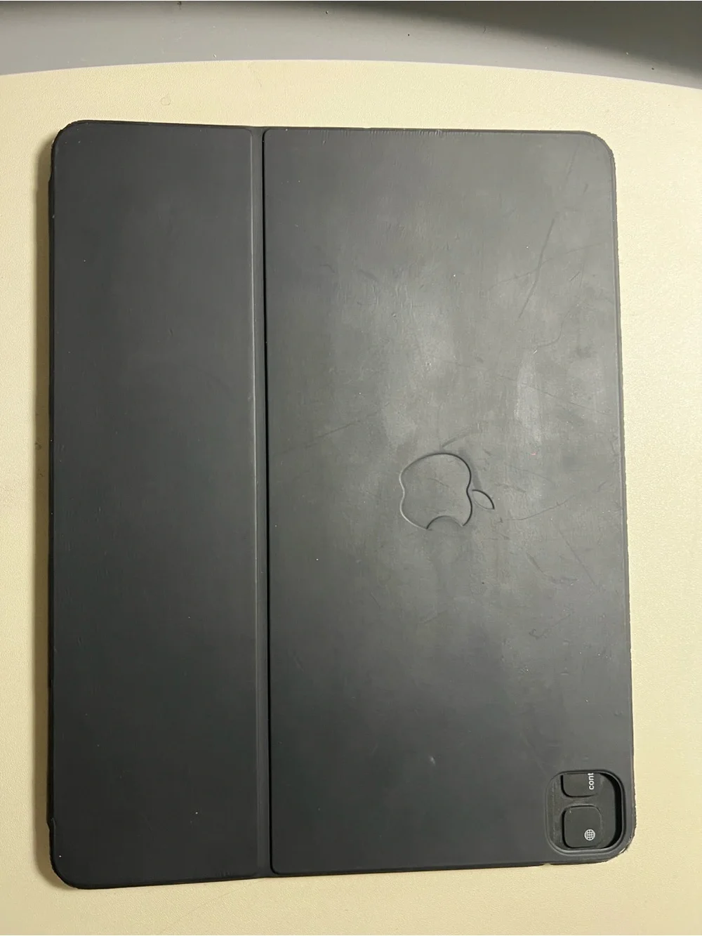 Apple 12.9 Keyboard Folio for gen 3,4,5,6